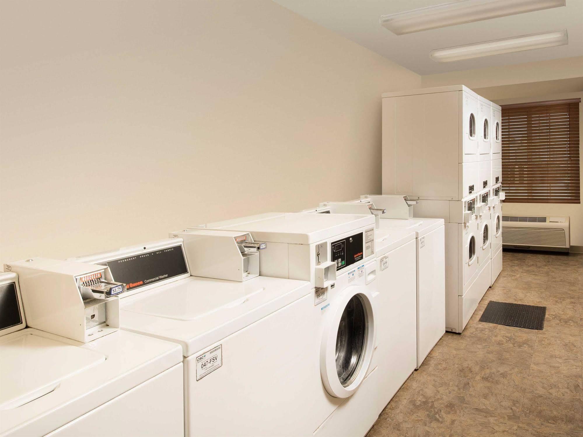 Woodspring Suites Columbia Fort Jackson Экстерьер фото
