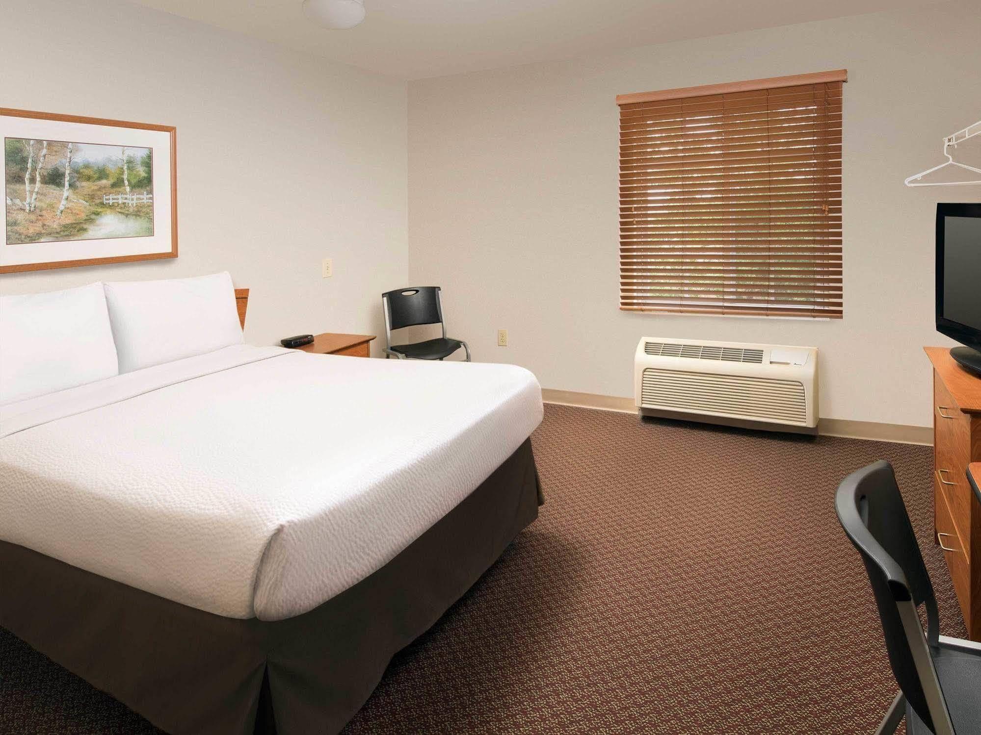 Woodspring Suites Columbia Fort Jackson Экстерьер фото